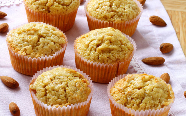 Muffins pommes et lait d’amandes