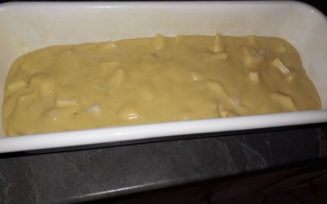 Gâteau au yaourt et aux pommes facile