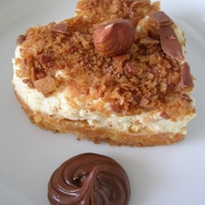 Mousse de noisettes et mirabelles pochées au sirop d'érable sur sablé à la vanille
