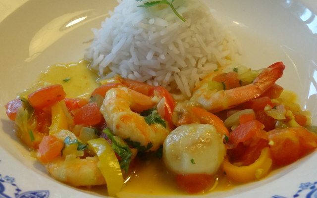 Curry de gambas et noix de saint-jacques