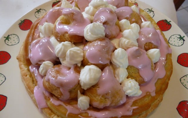 Saint Honoré à la rose et à la framboise