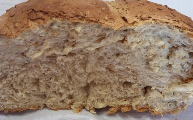 Pain d'épeautre aux graines de sésame