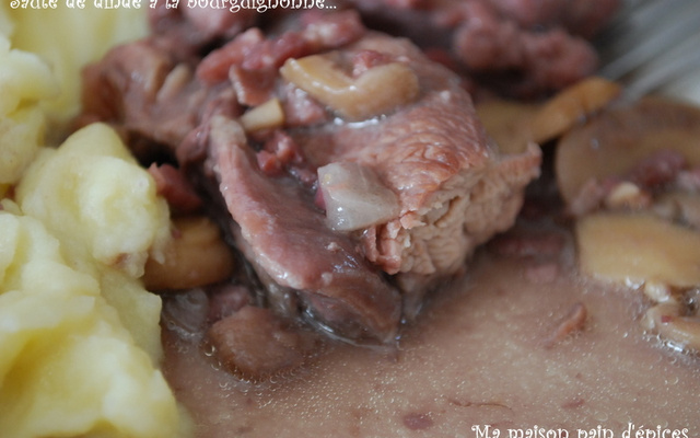 Sauté de dinde façon bourguignonne