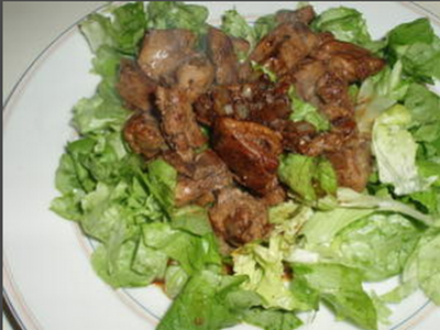 Salade aux foies de volaille