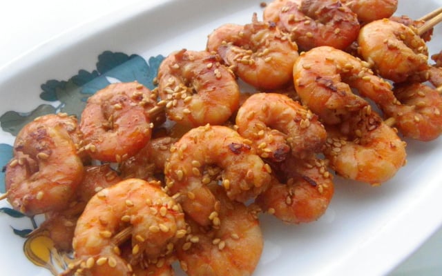 Brochettes de crevettes piquantes aux saveurs d'Asie