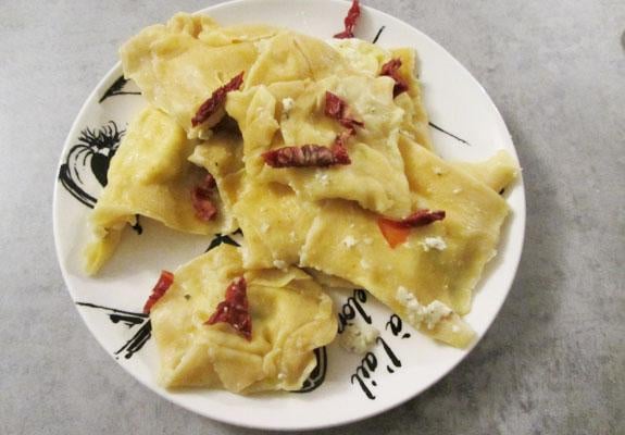 Raviolis maison au cottage-cheese et à la sauge
