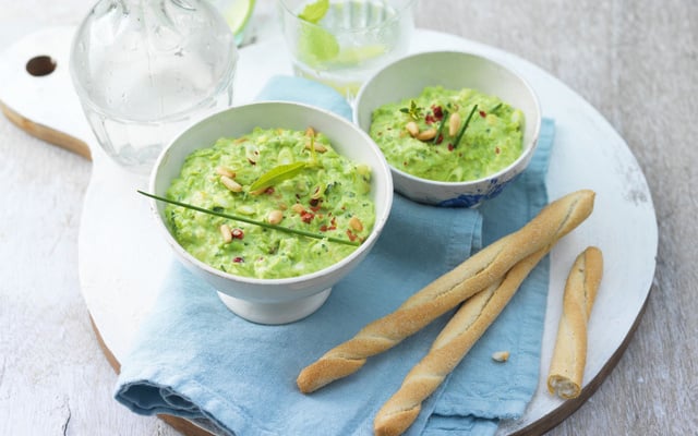 Guacamole de petits pois au St Môret® et citron