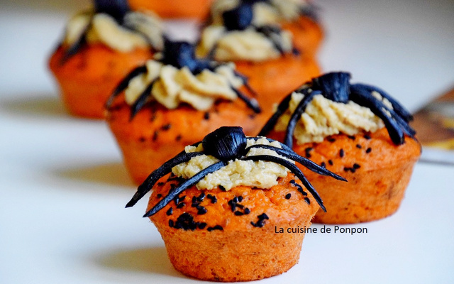 Cupcake aux tomates et chantilly de noix de cajou