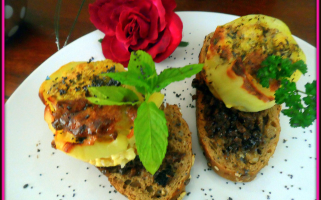 Rosaces de pommes de terre garnies