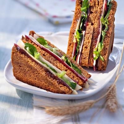 Le club sandwich pain d'épices FOL EPI et magret fumé