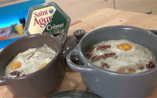 Œufs cocotte à la crème de Saint-Agur