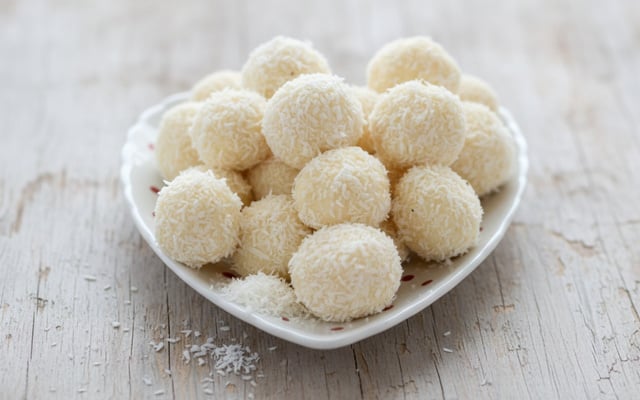 Truffes au chocolat blanc et noix de coco