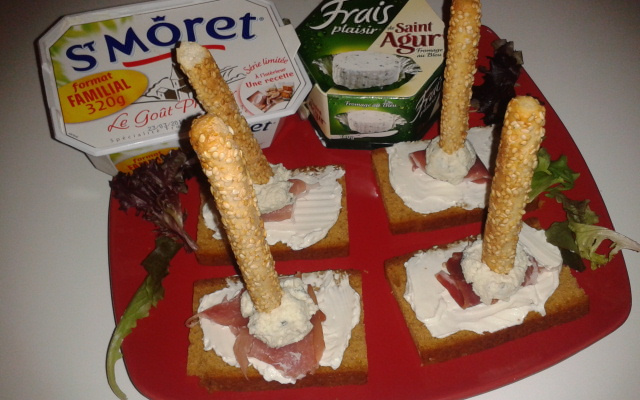 Sucettes de st agur sur tartine de st moret