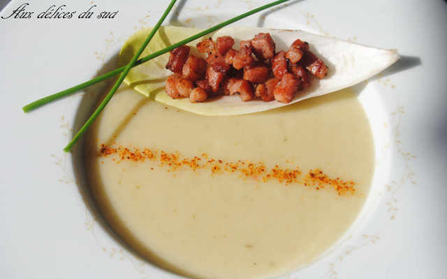 Velouté d'endives aux lardons