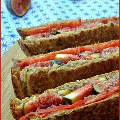 Croq'Cantal, figues et chorizo