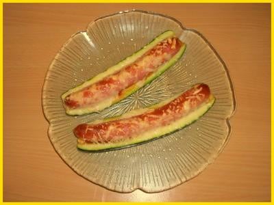Courgettes moelleuses gratinées aux saucisses