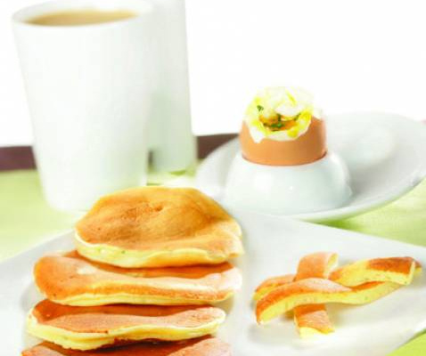 Blinis au Comté, œufs à la coque
