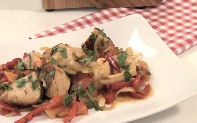 Sauté de dinde à la basquaise