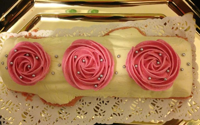 Bûche aux biscuits rose de Reims