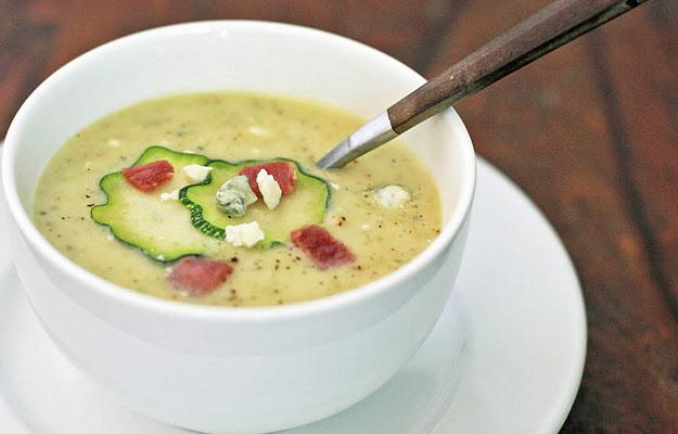 Soupe de courgettes à la Fourme d'Ambert et au Bacon