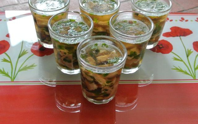 Verrine de poulet gelée