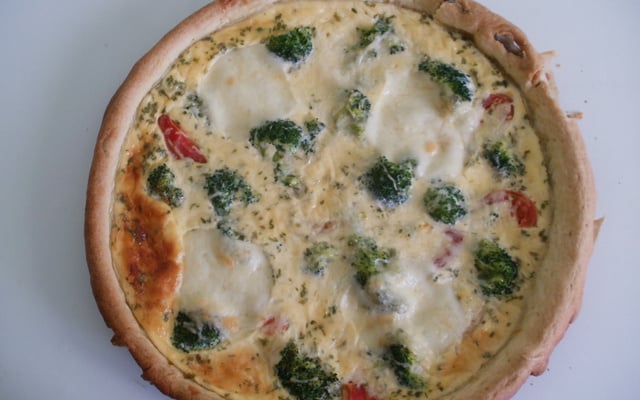 Tarte brocolis, tomates, mozzarella