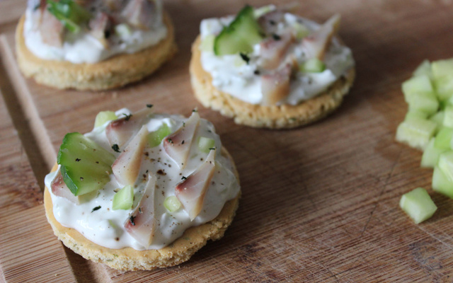 Tartine à l'aneth, Saint-Moret aux petits concombres et hareng