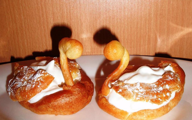 Cygnes à la chantilly en pâte à choux (P. Hermé)