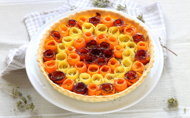 Tarte multicolore fleurs de carottes