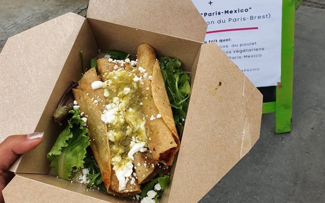 Tacos dorados à la pomme de terre par Mercedes Ahumada et Nelson