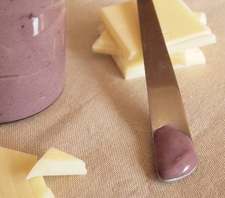 Pâte à tartiner chocolat blanc-mûre