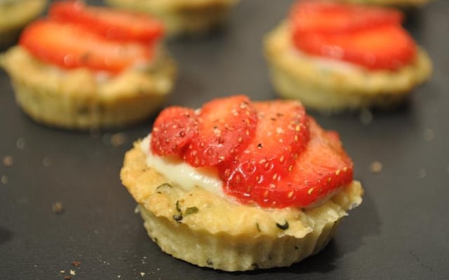 Mini tartelettes salées au roquefort et à la gariguette
