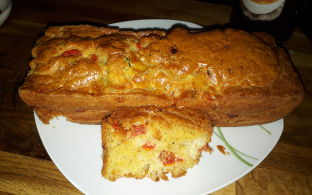 Cake à la tomate & basilic