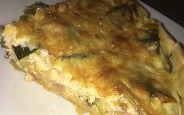 Tarte aux poireaux et tomates