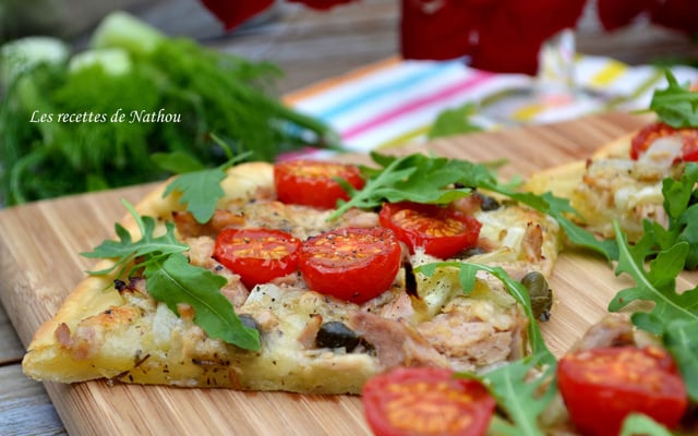 Pizza au thon, mozzarella marinée et fenouil confit