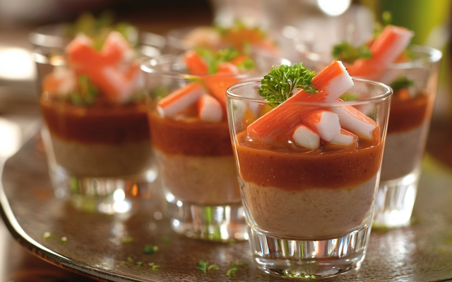 Verrines de thon, tomates, surimi