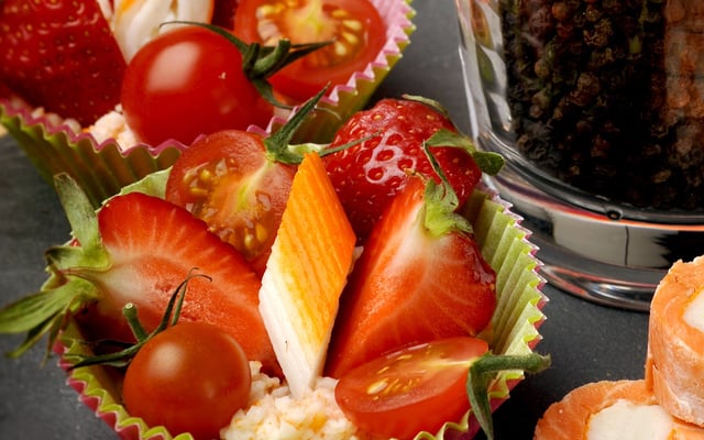 Cupcake au surimi de colin d'alaska à la fraise et tomate