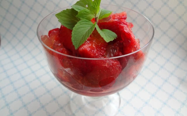 Fraises en gelée à la cannelle