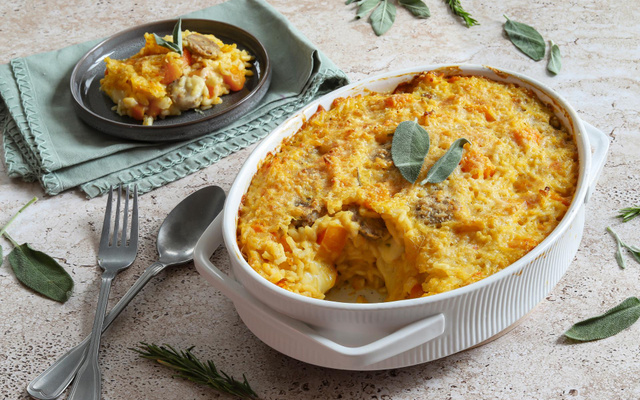 Gratin de risotto au Butternut et aux saucisses
