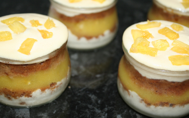 Verrines à l'ananas comme un tiramisu