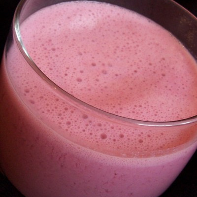 Lassi à la grenade et sirop d'agave