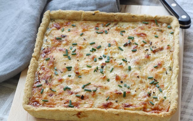 Tarte moelleuse oignons ciboulette et pointe de curry