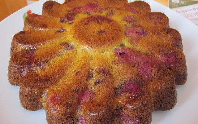 Gâteau aux cerises économique