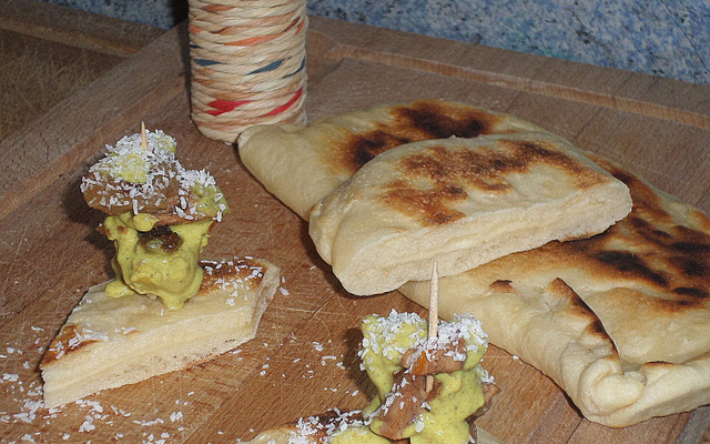 Montadito de naan aux saveurs orientales