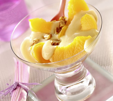 Crème d'abricots aux pêches et brisures de gaufres au miel