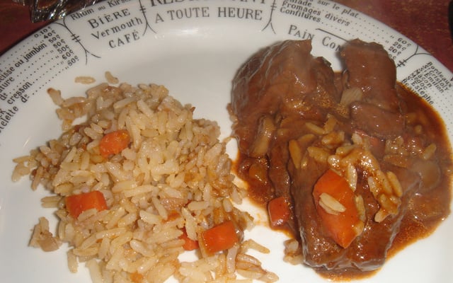 Bœuf bourguignon et sa sauce au chocolat