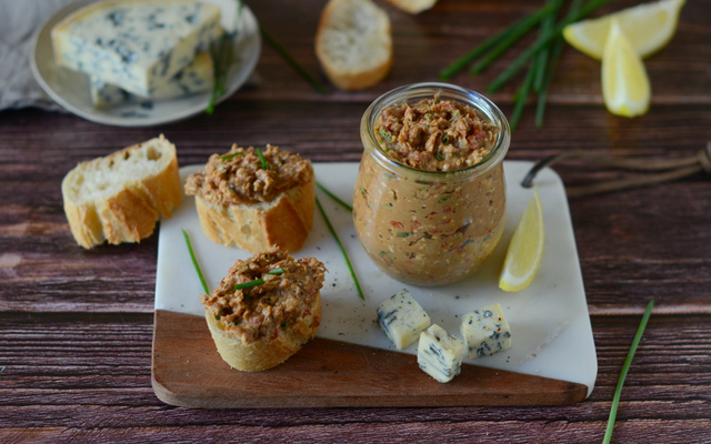 Rillettes de sardines à la fourme d'Ambert et au poivron