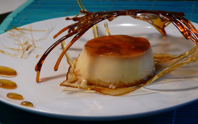 Douceur de crème sous son dôme de caramel croquant