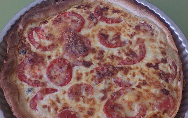 Tarte rapide thon, tomate et moutarde