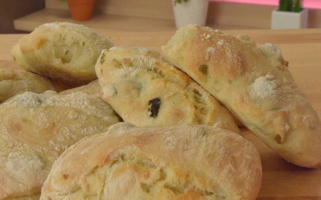 Pain aux olives sans pétrissage